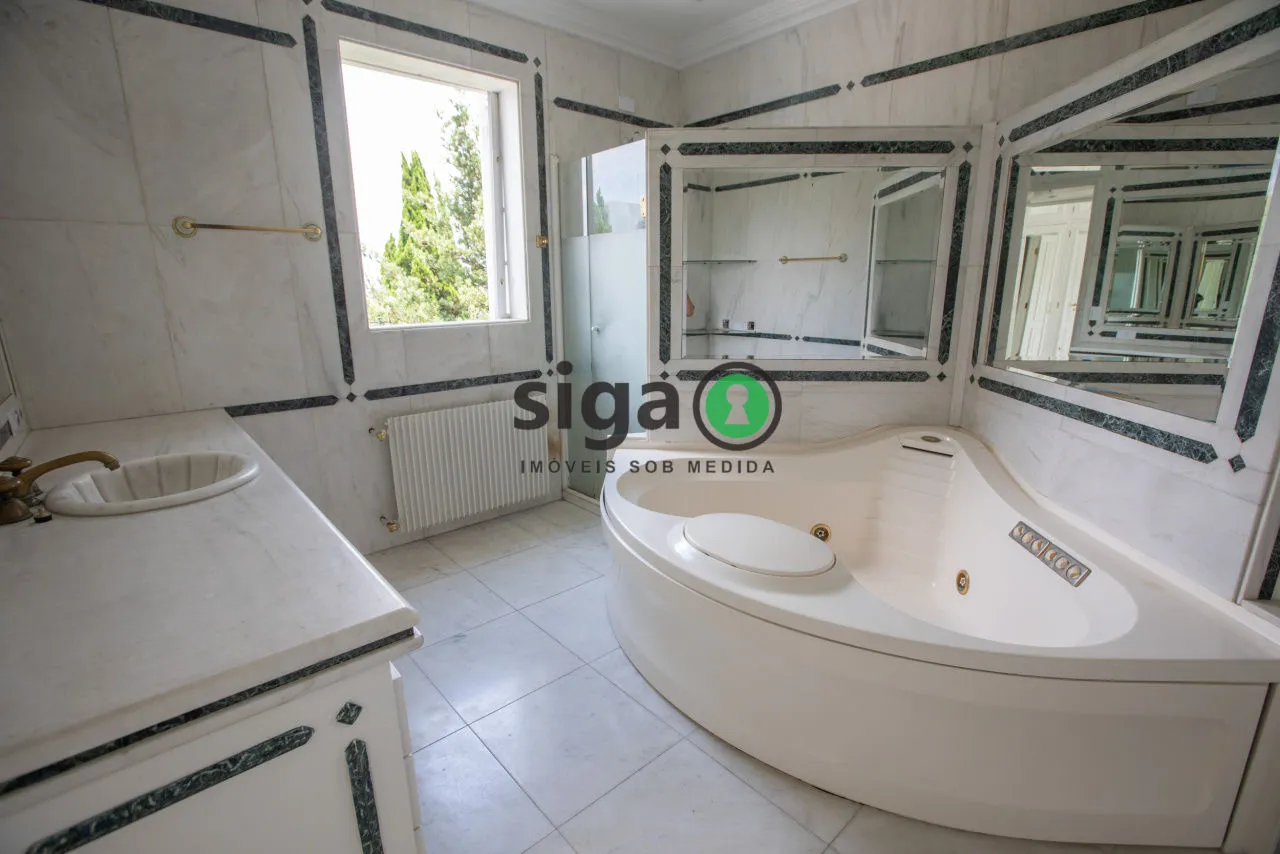 Imagem Casa com 5 Quartos no Retiro Morumbi