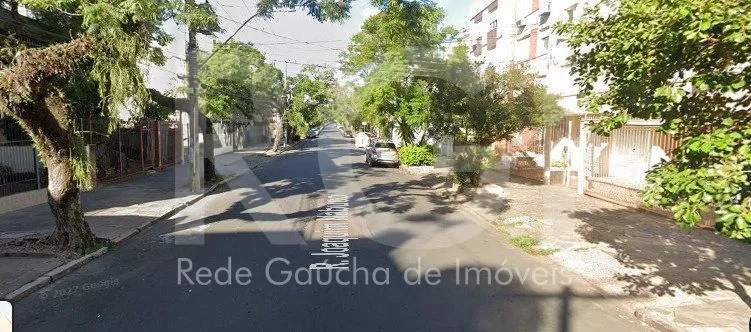 Imagem Casa com 4 quartos, 4 banheiros e amplo pátio no miolo do bairro Cidade Baixa!