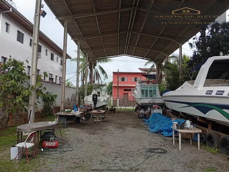 Galpões para venda em Ubatuba em Centro, Ubatuba - SP