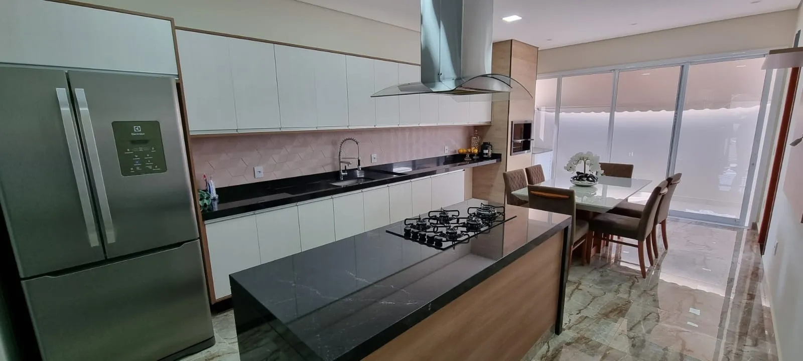 Imagem LINDA CASA NO CONDOMÍNIO PORTAL VILLE FLAMBOYANT 217M²!!!