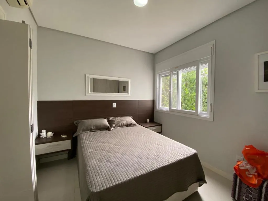 Imagem Casa em Condominio 5 Dormitórios - Bairro Atlantida
