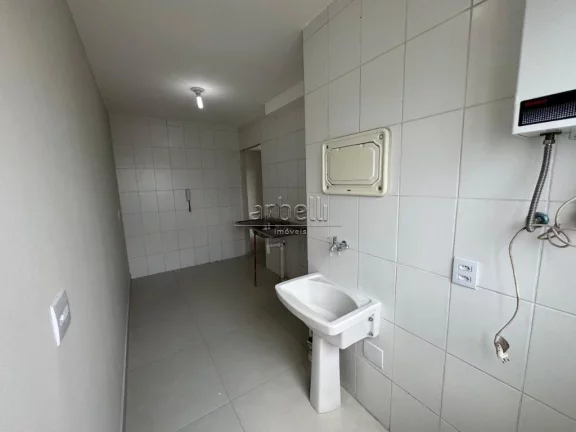 Imagem Apartamento com 47,90 M² com 2 dormitórios, sala, sacada, cozinha, área de serviços, 1 banheiro,...