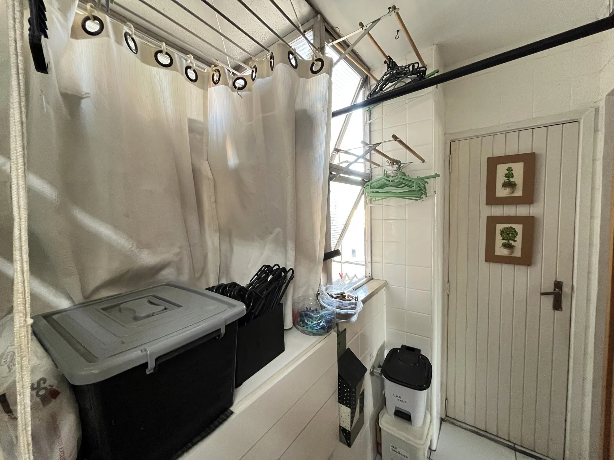 Imagem Apartamento de 3 quartos, suíte e 1 vaga de garagem no bairro Bom Fim em POA/RS