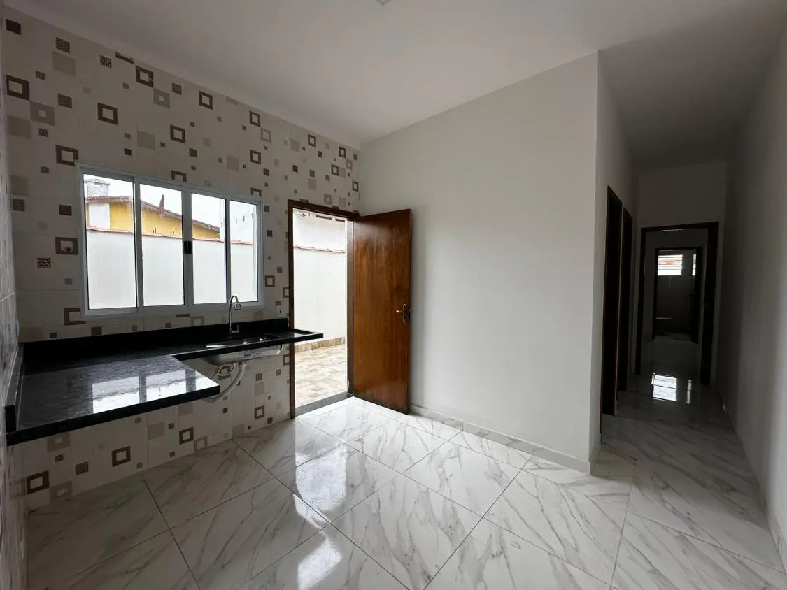 Imagem CASA NOVA COM PISCINA LADO PRAIA NO TUPY
