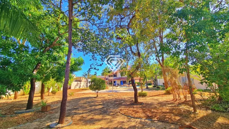 Imagem Sobrado 4 Suítes, 492 m² em 5 Terrenos à venda na 207 Sul