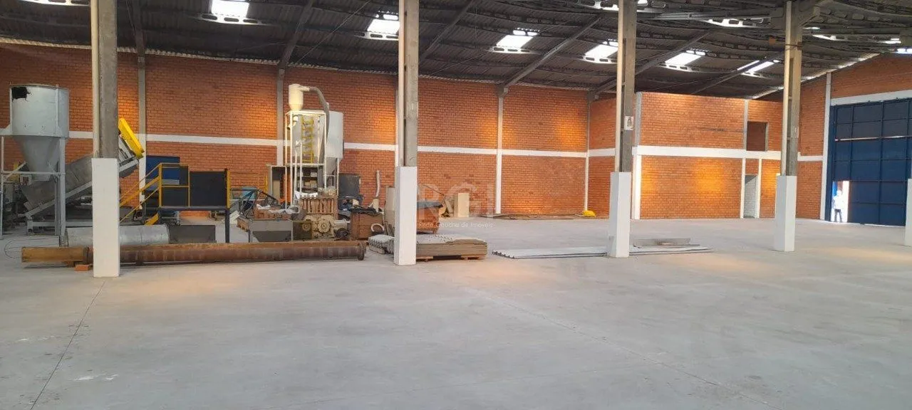Imagem Pavilhão para Venda - 1296.8m², 0 dormitórios, Três Portos