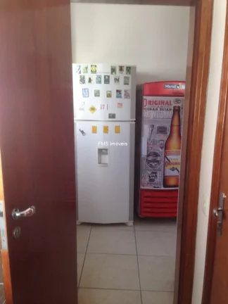 Imagem Luxuoso apartamento de 5 quartos com 5 suítes no Campo Belo, São Paulo-SP: 3 salas, 5 banheiros, 4 vagas e 447m² de área.