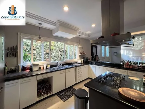 Imagem Casa Alto Padrão à Venda Na Granja Viana Com 4 Suítes e 5 Vagas
