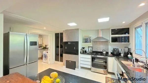 Imagem Casa em Condomínio na Pedra Redonda | 4 Dormitórios | 297m² | 4 Vagas | Solar Biarritz