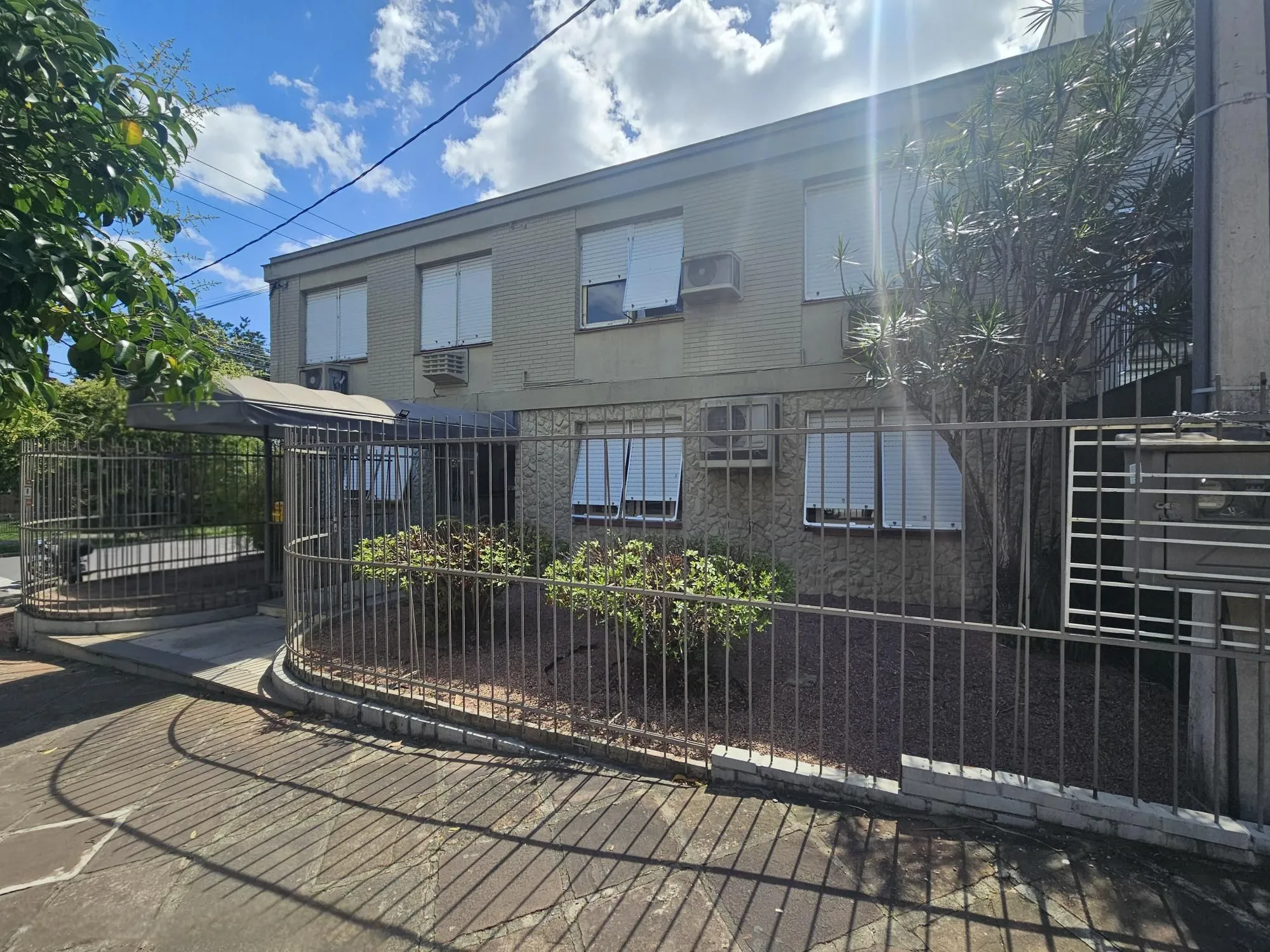 Imagem CASA COMERCIAL TOP NO BAIRRO SANTA CECÍLIA