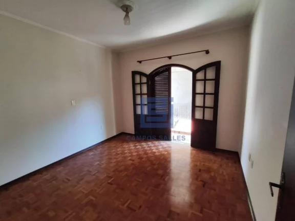 Imagem Casa com 3 dormitórios para alugar, 212 m² por R$ 5.200,00/mês - Centro - Socorro/SP