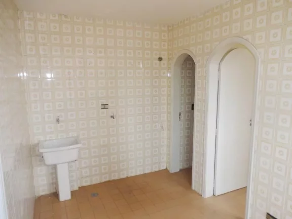 Imagem Apartamento amplo muito bem localizado no Centro com excelente estrutura, com 3 quartos, todos com a...
