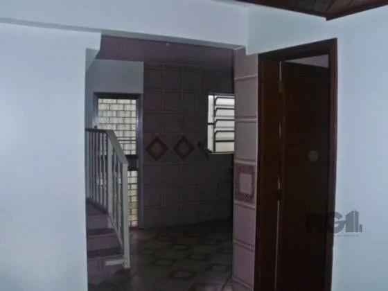 Imagem Casa para Venda - 218m², 5 dormitórios, sendo 1 suites, 2 vagas - Vila Nova