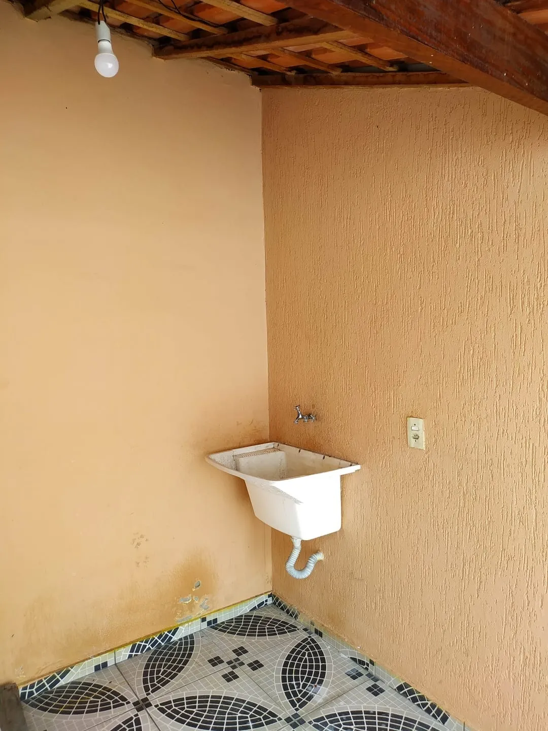 Imagem Casa à venda 2 Quartos, 1 Suite, 2 Vagas, 125M², Residencial e Comercial Cidade Morumbi, Pindamonhangaba - SP