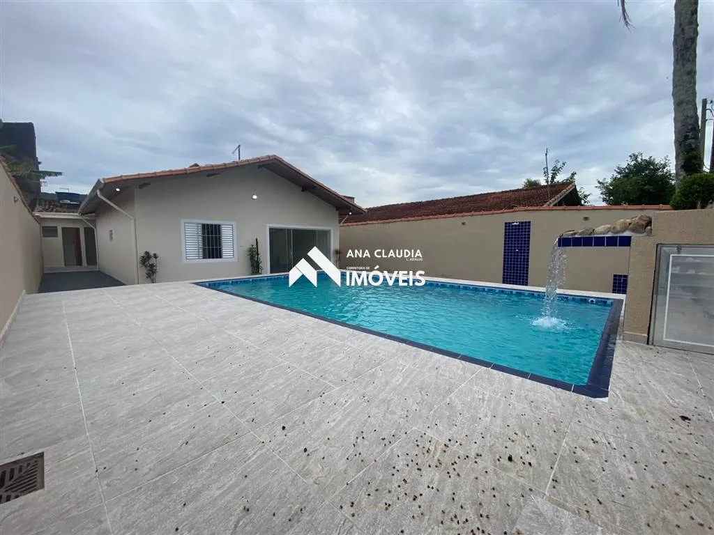 Imagem Casa ISOLADA lote inteiro