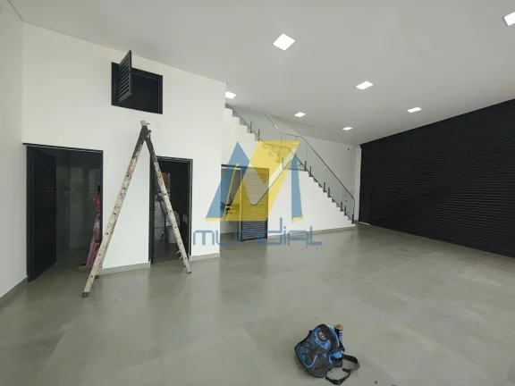 Imagem Salão Comercial para Locação | 220m² | Excelente Visibilidade e Estrutura