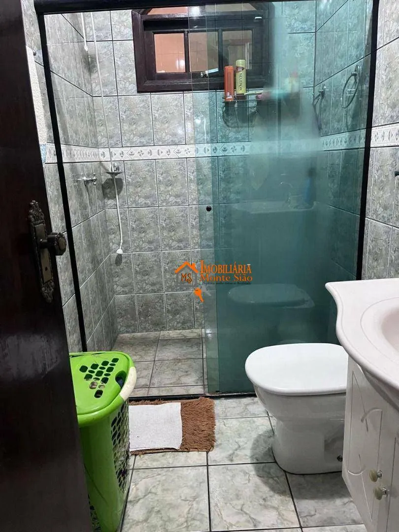 Imagem Sobrado com 3 dormitórios à venda, 210 m² por R$ 670.000,00 - Jardim São Domingos - Guarulhos/SP
