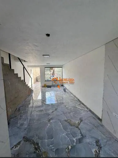 Imagem Sobrado com 3 dormitórios à venda, 125 m² por R$ 375.000 - Recreio São Jorge - Guarulhos/SP