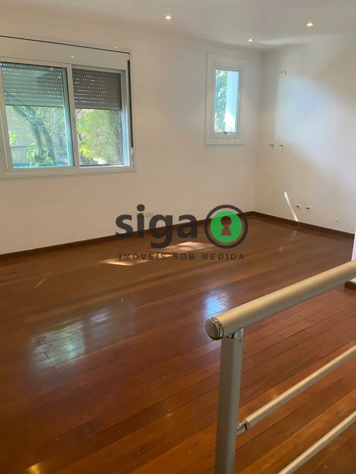 Imagem Sobrado em Moema - 250m², 4 quartos, 2 vagas á Venda !!