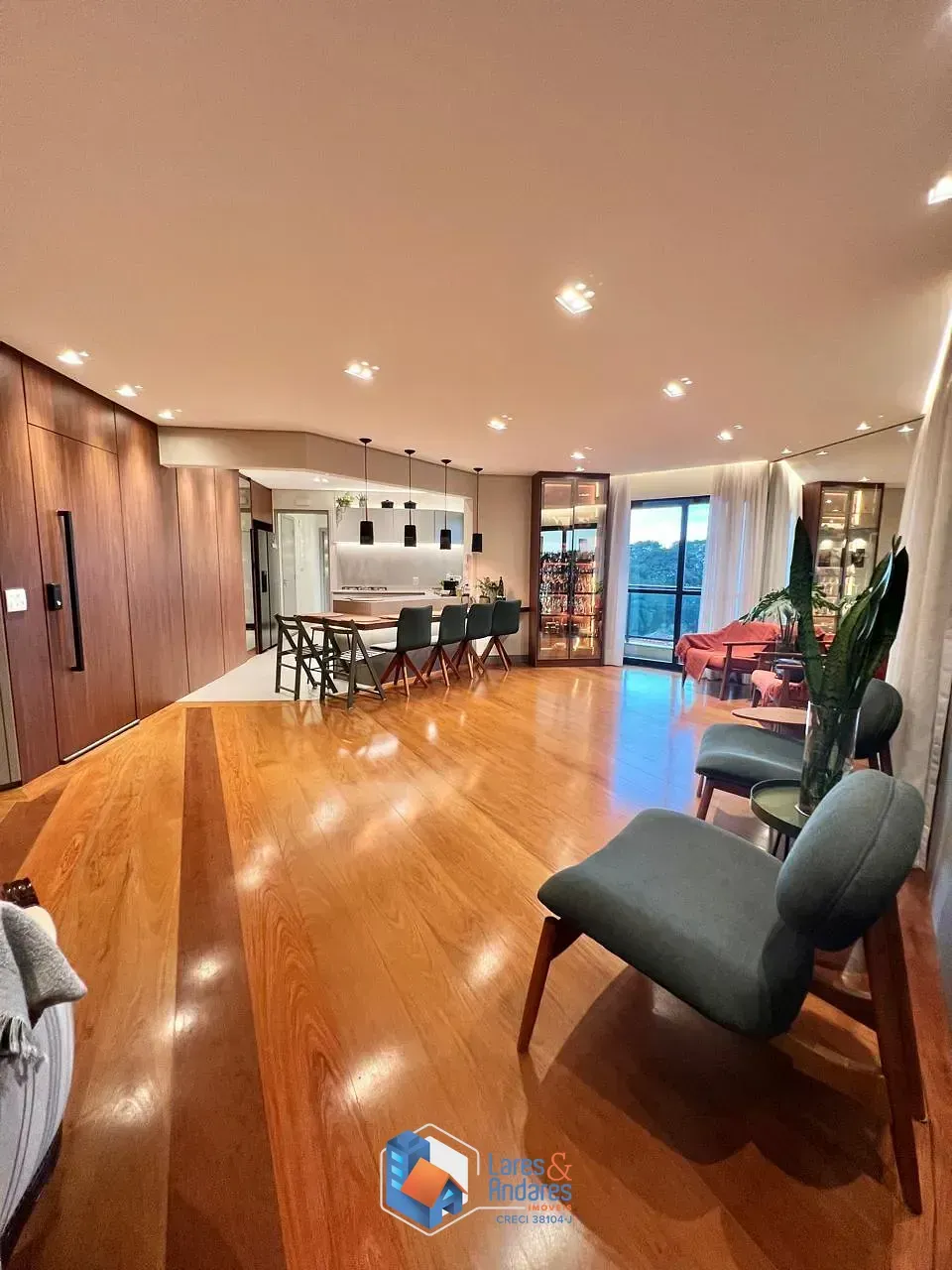 Foto do imóvel Apartamento para venda em Parque São Domingos com 3 quartos, sendo 1 suíte, 174m²