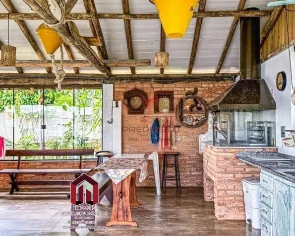 Imagem Casa Exclusiva Frente Mar em Florianópolis Cacupé 5 Quartos com Acesso Privativo à Praia