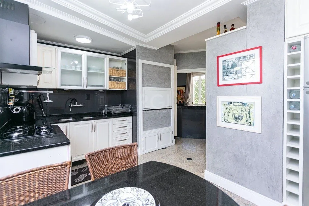 Imagem Casa para Venda - 288.88m², 3 dormitórios, sendo 3 suites, 4 vagas - Vila Conceição