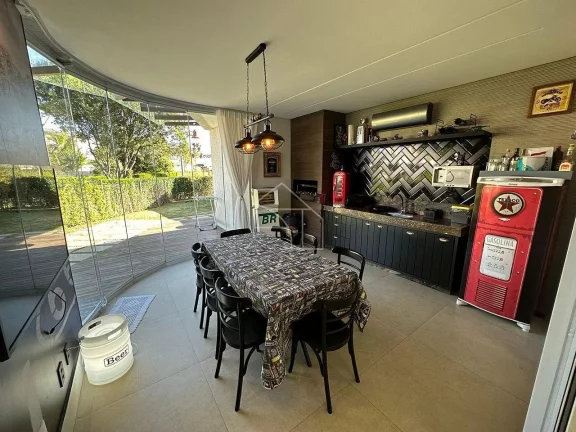 Imagem Luxuosa Casa à Venda no Condomínio Resort Boulevard Lagoa – Serra, ES
