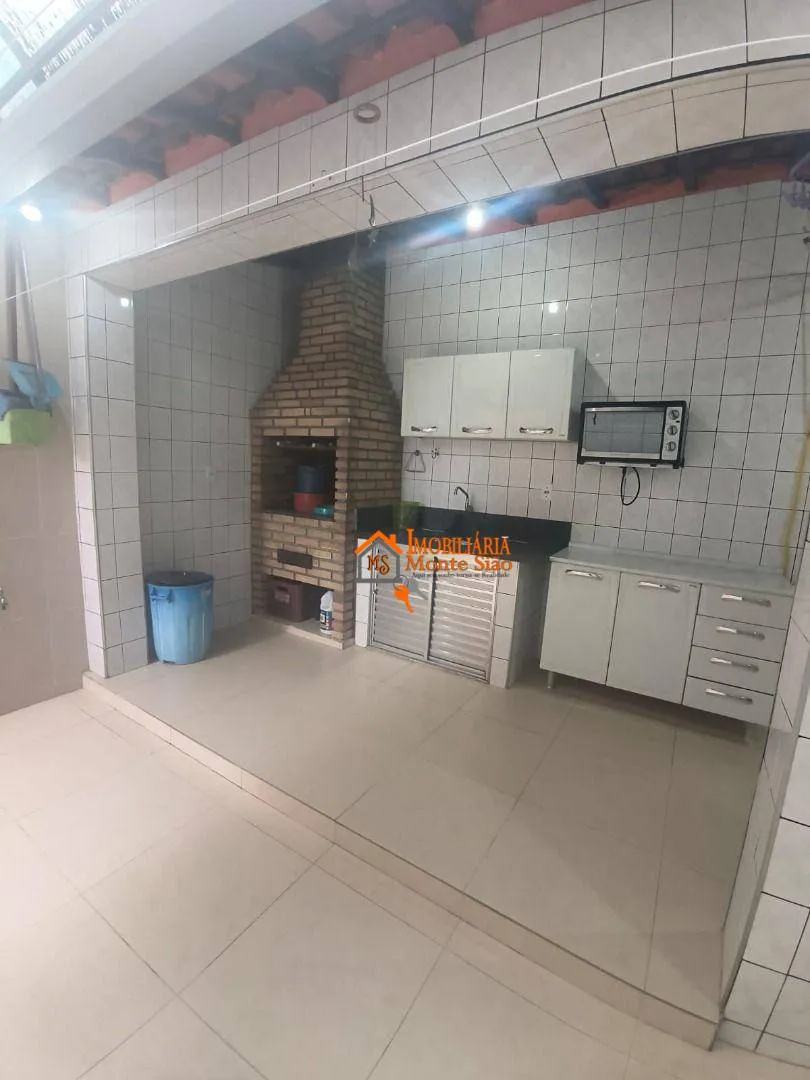 Imagem Sobrado à venda, 206 m² por R$ 830.000,00 - Jardim Valéria - Guarulhos/SP