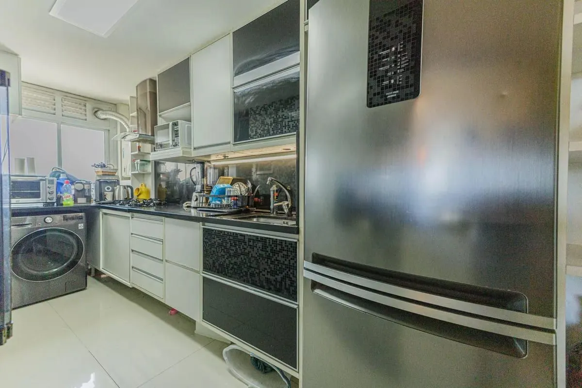 Imagem Vende-se apartamento com 3 quartos(1 suíte), 1 vaga, elevador
