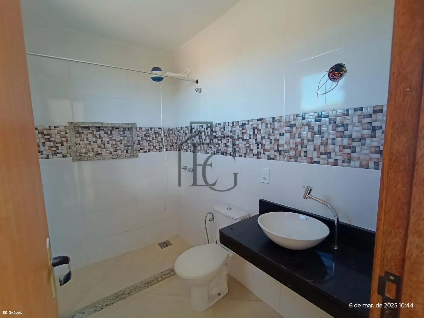 Imagem Casa em Condomínio para Venda em Saquarema, Retiro (Bacaxá), 5 dormitórios, 4 suítes, 2 banheiros, 4 vagas