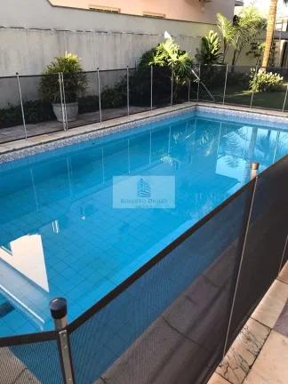 Imagem Casa de Luxo em Condomínio na Taquara, Rio de Janeiro - 5 Quartos, 5 Suítes, 430m² - Imperdível!