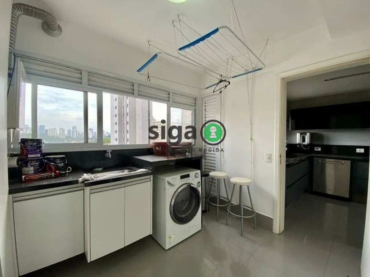 Imagem Apartamento Alto Padrão na Vila Olímpia de 3 Quartos com 3 Vagas - 210m² à Venda.