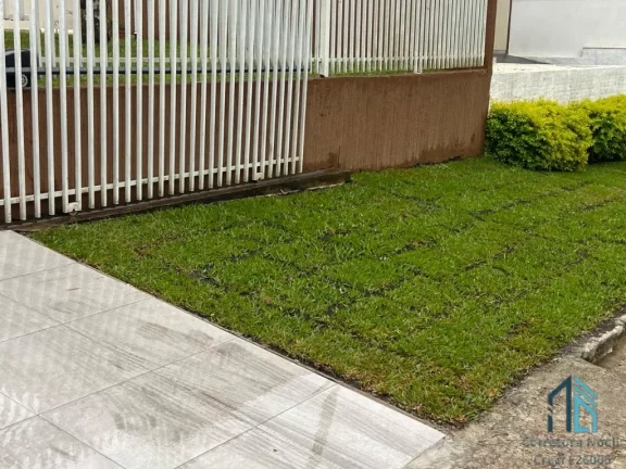 Imagem (PERMUTA) Sobrado 03 quartos c/suíte, no Santa Cândida em Curitiba PR