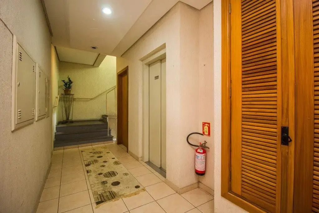 Imagem Apartamento com 2 dormitórios no Bairro Partenon