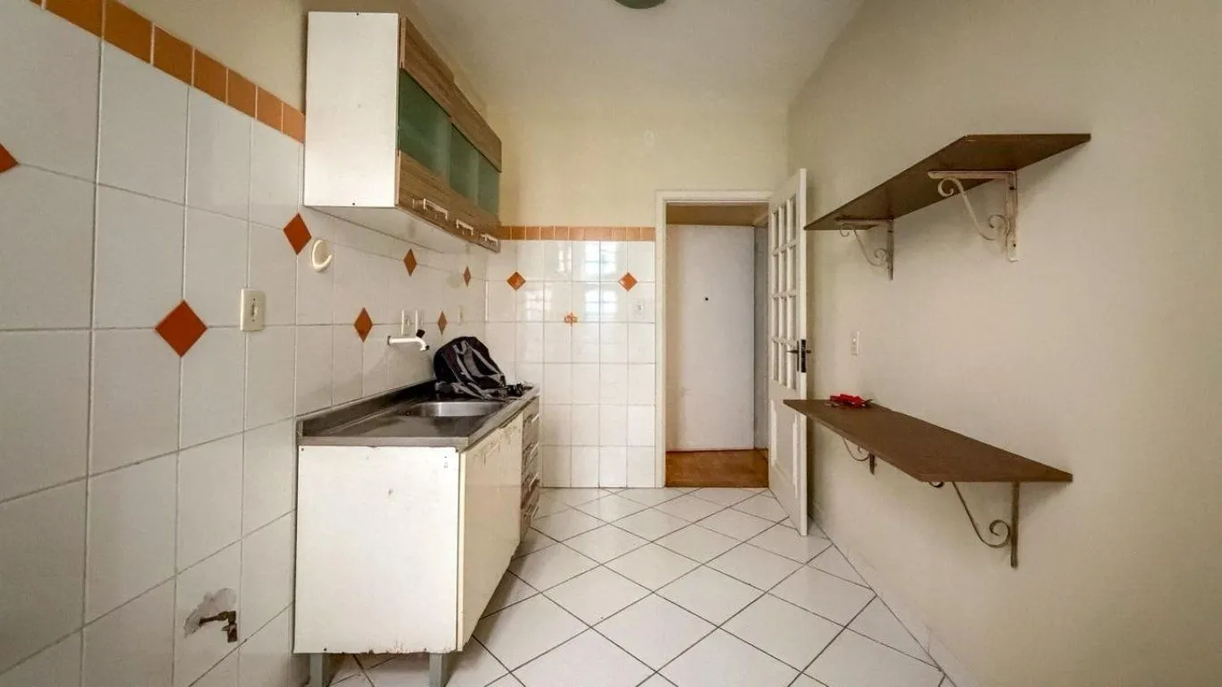 Imagem Apartamento com 2 quartos e 77m² à venda em Bom Fim, Porto Alegre. Rua Tomaz Flores, Bom Fim, Porto Alegre