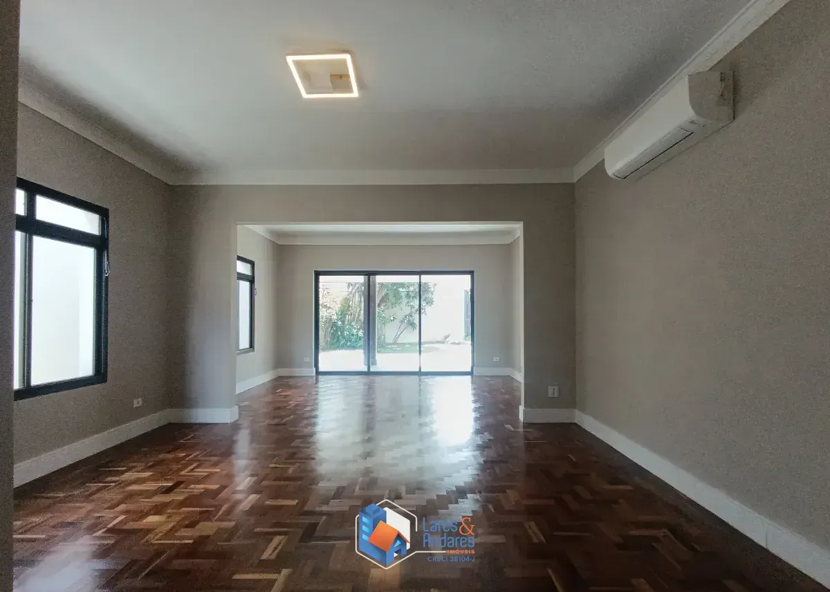 Imagem Casa para venda em Horto Florestal com 4 quartos, sendo 2 suítes, 156m²