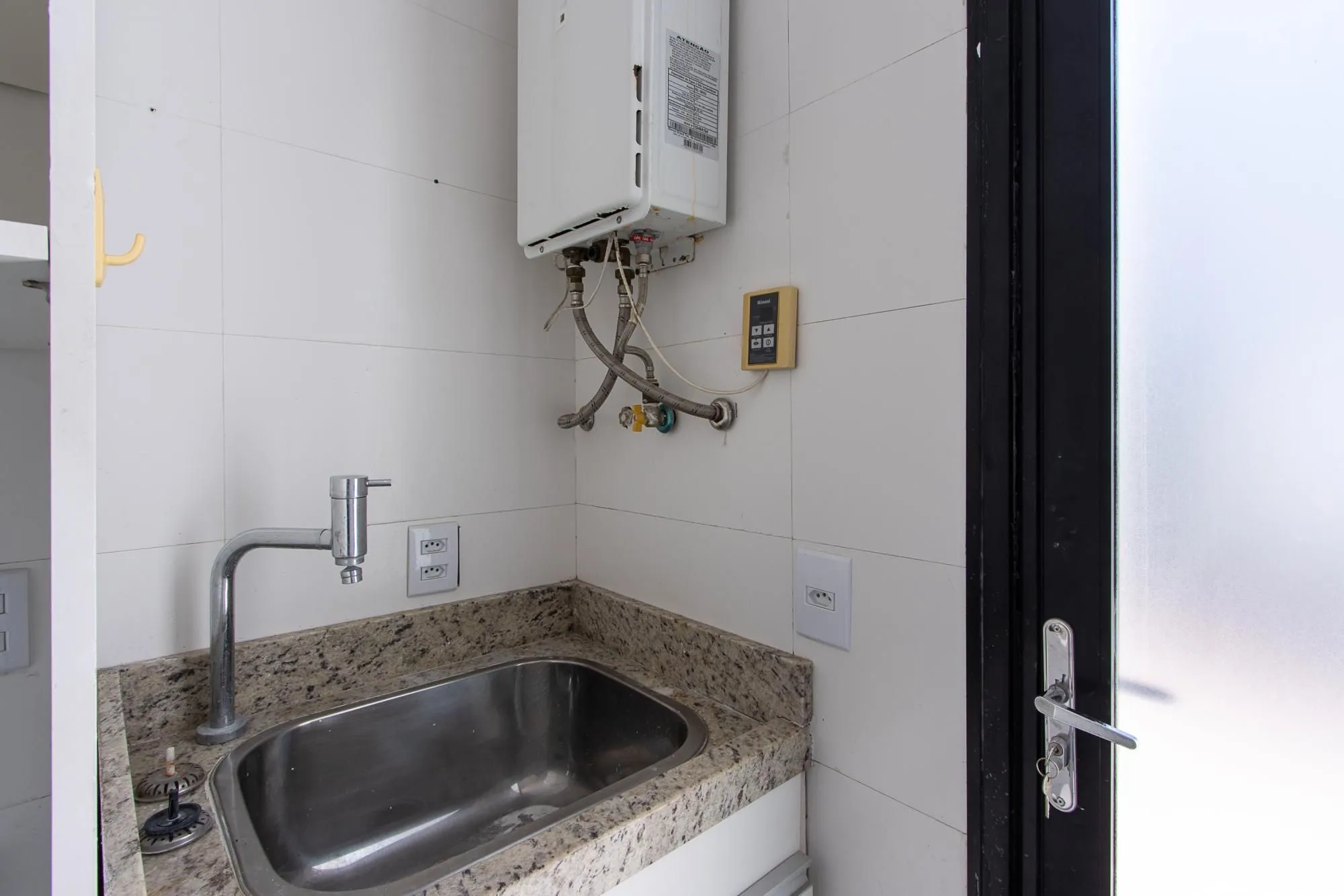 Imagem Casa Condominio - 240.35m², 3 dormitórios, sendo 1 suíte, 2 vagas - Lagos De Nova Ipanema