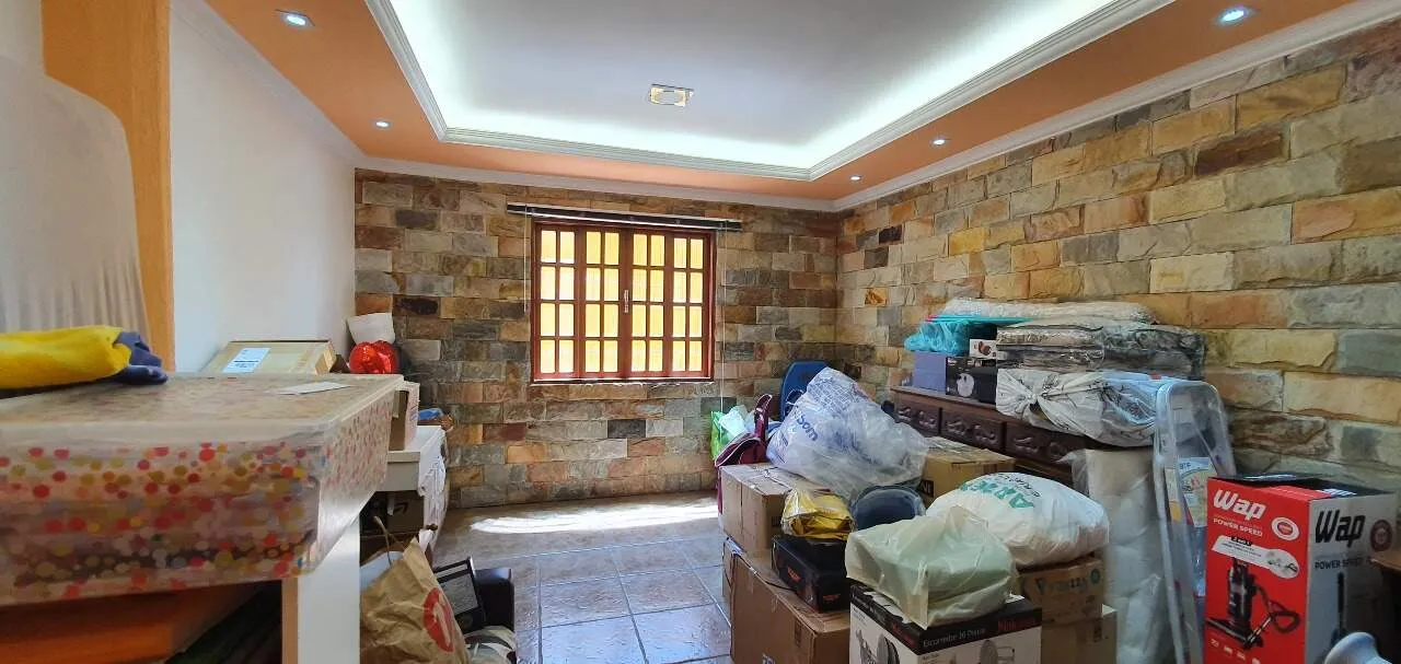 Imagem Casa duplex à venda, 3 quartos, 1 suíte, 3 vagas, Belo Vale - Santa Luzia/MG