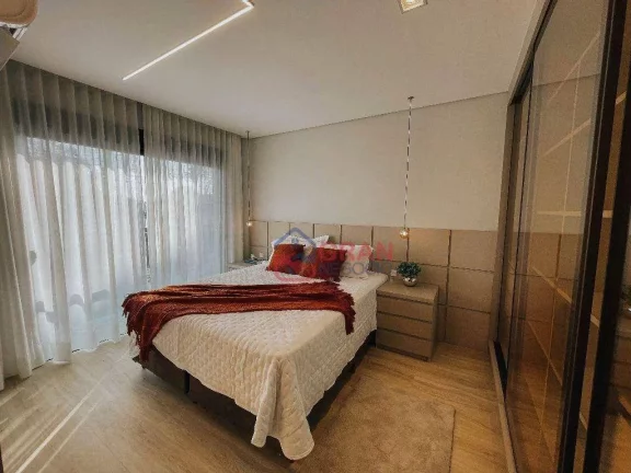 Imagem Sobrado Triplex em condomínio com 3 quartos à venda no Vista Alegre