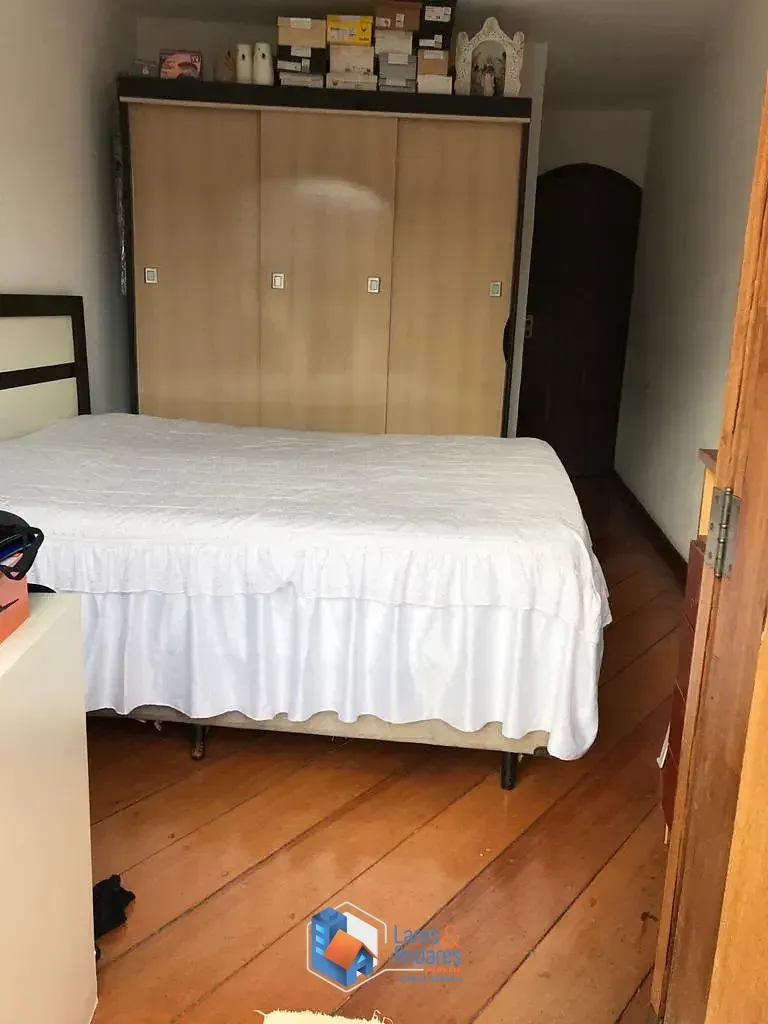 Imagem Sobrado para venda em Vila Bandeirantes com 3 quartos, 131m²
