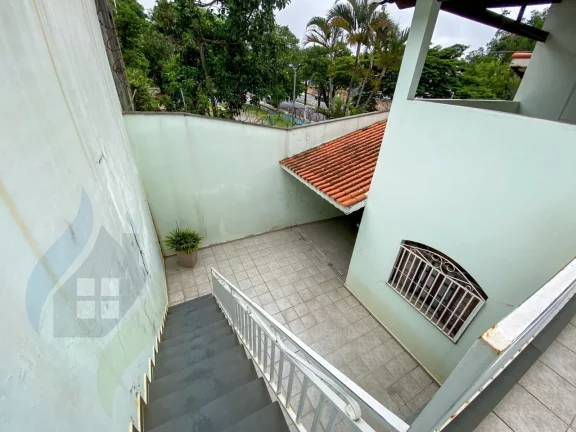 Imagem Casa com 2 dormitórios sendo 1 suíte, 2 banheiros, 4 vagas de 200,00 m² útil em Paulicéia, São Bernardo do Campo
