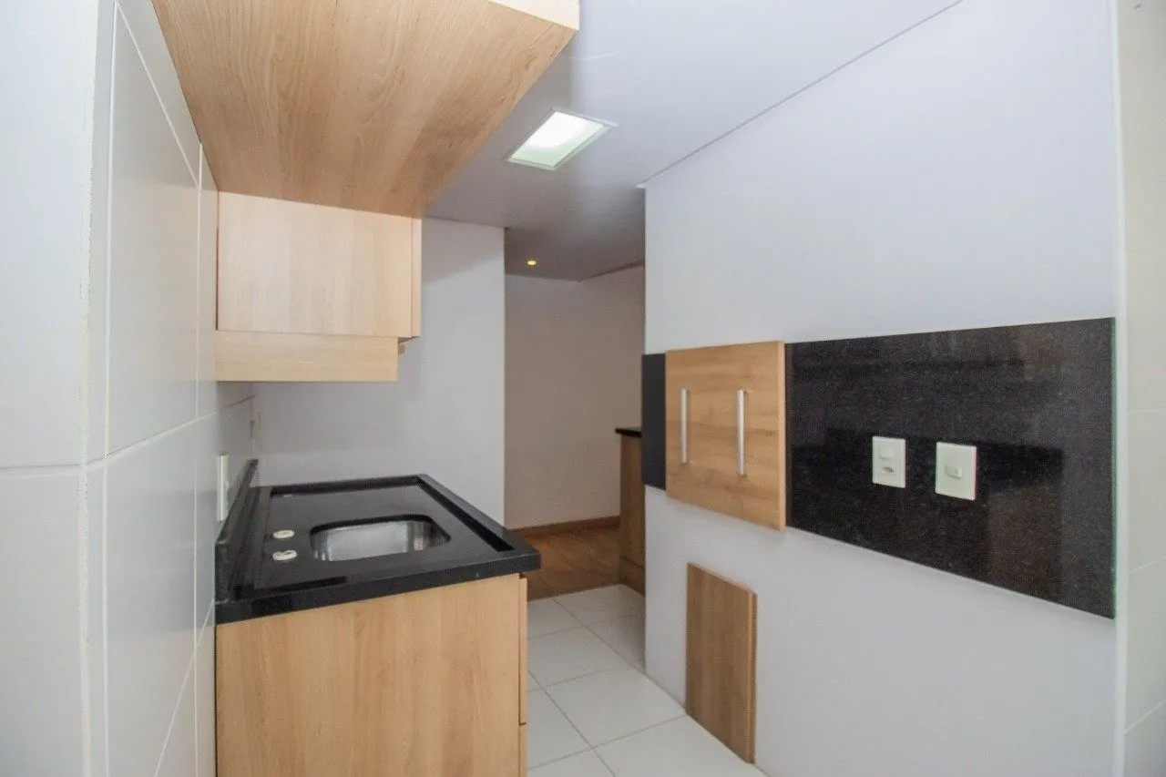 Imagem Apartamento com 70m², 2 dormitórios, 1 suíte, 1 vaga no bairro Higienópolis em Porto Alegre