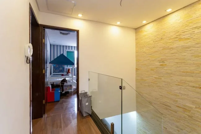 Imagem Casa com Ótima Localização 144 m² 2 Dormitorios e 4 Vagas de Garagens