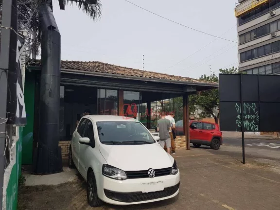 Imagem Loja na Pe. Cacique esquina Barão do Cerro Largo