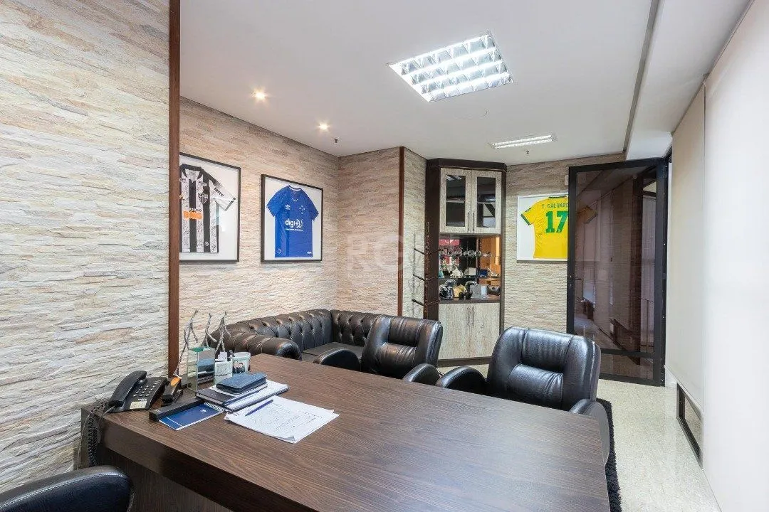 Imagem Cobertura Comercial para Venda - 101m², 0 dormitórios, Praia de Belas