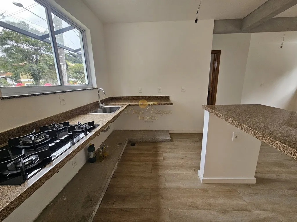 Imagem Casa em Condomínio para Venda em Teresópolis / RJ no bairro Vargem Grande