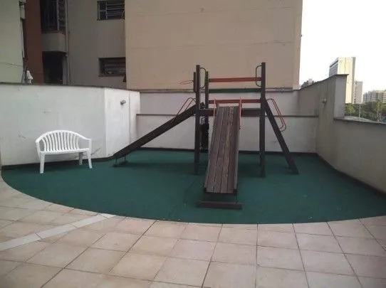 Imagem Apartamento de frente com vista panorâmica, sacada,3 dormitórios,1suíte para venda no bairro Centro Histórico em Porto Alegre/RS.
