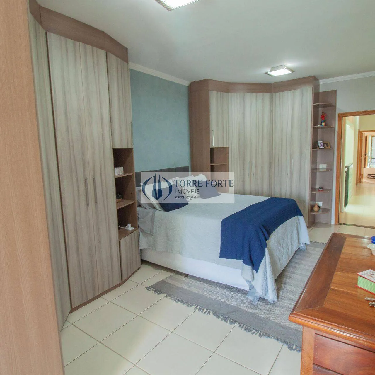 Imagem Linda casa com 3 suítes , churrasqueira, varanda , 2 vagas