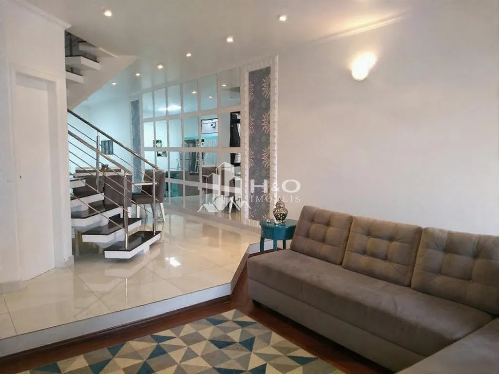 Foto do imóvel Belo Sobrado à venda com 250m² na Vila Alpina