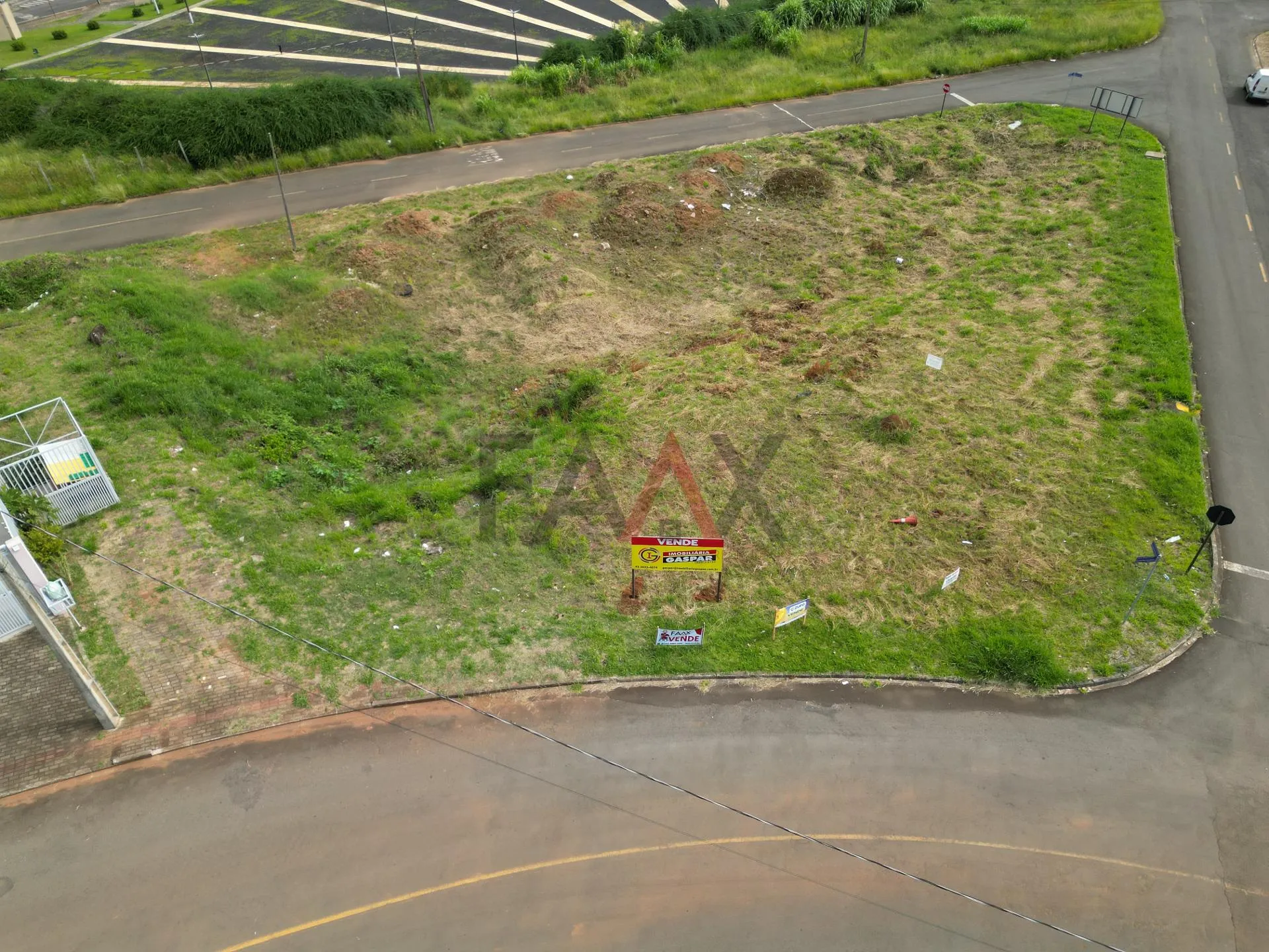 Imagem Terreno à Venda em Guarapuava - 597,82 m ao Lado da Praça da Fé